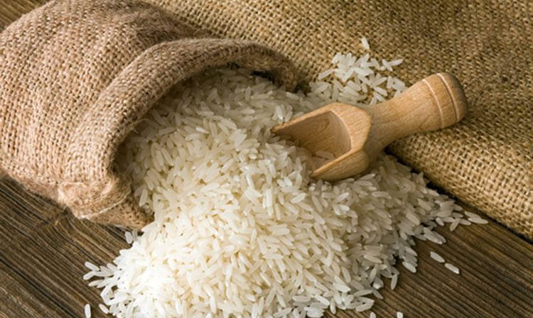 fotografía de un saco con arroz para la nota 10 consejos para cocinar arroz de recetas del chef 
